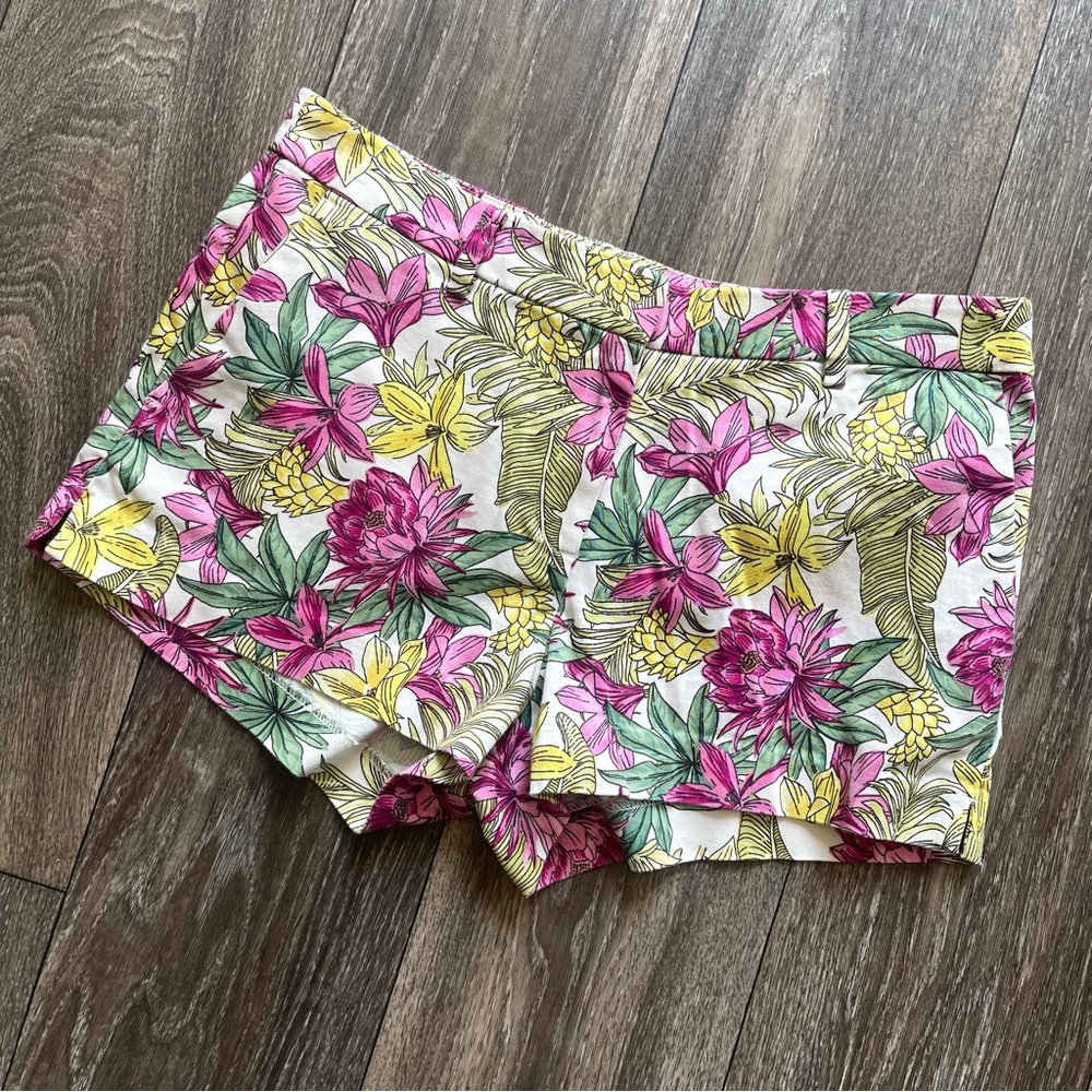 H&M Floral Shorts Size 6 Cotton Stretch Colorful Floral Tropical Beach Casual